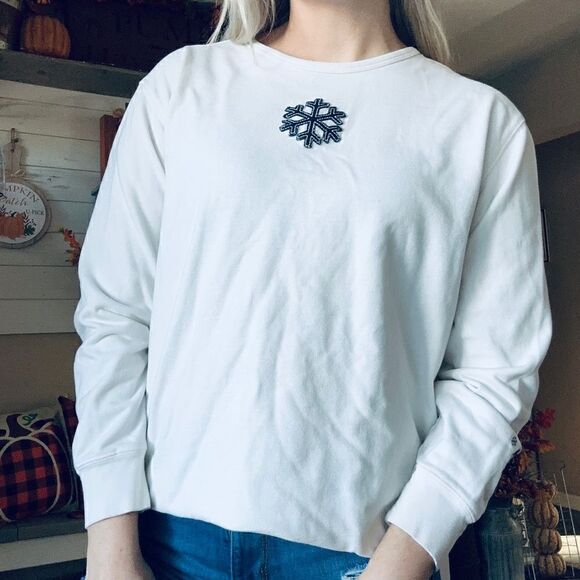 Vintage Disney’s Winnie the Pooh Eeyore Snowflake Long Sleeve Winter T Shirt - Picture 2 of 10